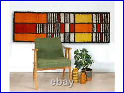 Mid century rya rug with geometric patternRetro colorblock wall hanging tapestry