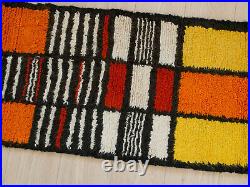 Mid century rya rug with geometric patternRetro colorblock wall hanging tapestry