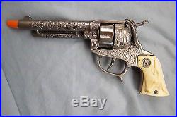 Original Colt Hubley Texans gun and holster set 1940 cap gun toy pistol