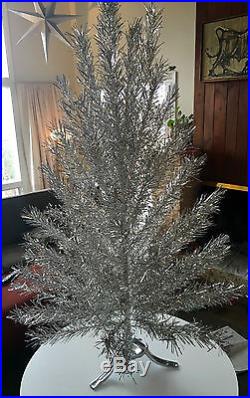 VINTAGE 6 FT. ALUMINUM CHRISTMAS TREE- 93 BRANCH- NICE STARTER