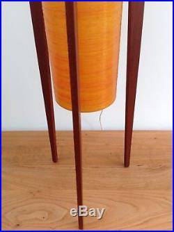VINTAGE MID CENTURY ORANGE SPUN FIBREGLASS & TEAK ROCKET FLOOR LAMP RETRO 1960's