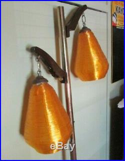 Vintage 1960's Mid Century Modern Spaghetti Lucite Bee Hive Pole Lamp Retro RARE