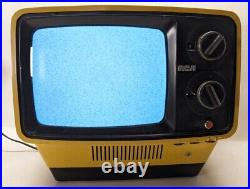 Vintage 1976 Mustard Yellow 9 RCA TV Solid State Retro Gaming Mid Century Mod