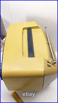 Vintage 1976 Mustard Yellow 9 RCA TV Solid State Retro Gaming Mid Century Mod