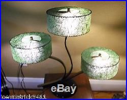 Vintage Majestic Mid Century Modern Atomic 3 Tier Green Fiberglass Shades Lamp