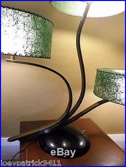 Vintage Majestic Mid Century Modern Atomic 3 Tier Green Fiberglass Shades Lamp