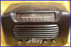Vintage Mid-Century Retro PHILCO TUBE BAKELIETE RADIO NONE WORKING