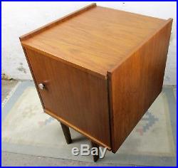 Vintage Nightstand Wood Mid Century Modern style End table Commode Retro