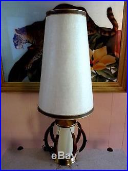 Vintage Retro MID Century Walnut Or Teak Table Lamp & Rocket Shade